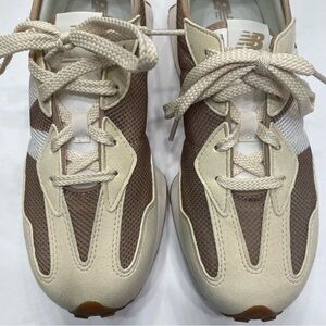 New balance 327 sneakers men’s 6 1/2 or women’s size 8. Gum, mindful gray/bone